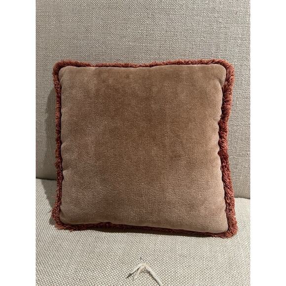 Antique FRENCH TAPESTRY w/ LITTLE GIRL TAKING BROKEN BASKET to the BASKET MAKER - Picture 4 of 11